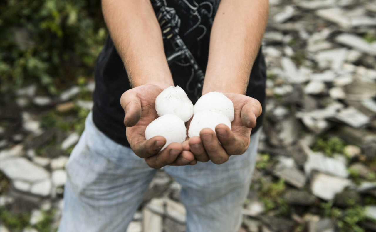 Hagelbollar, större än de på bilden, föll i nordöstra Spanien i tisdags. Arkivbild.