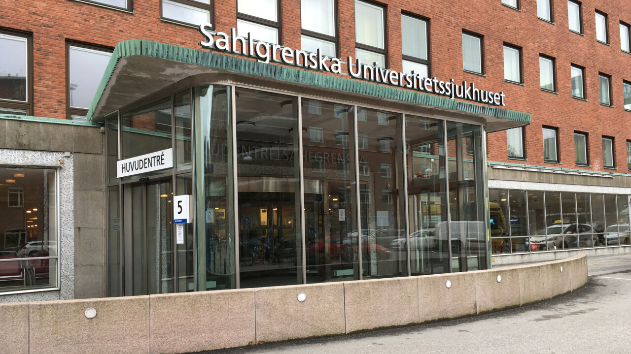 Pojken vårdas nu på Sahlgrenska Universitetssjukhuset i Göteborg.